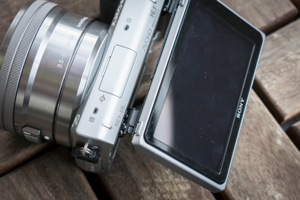 レビュー】今更ながらSONYのコンパクトなミラーレス一眼「NEX-5R」を