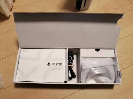 『画像』付属品を開けてみた