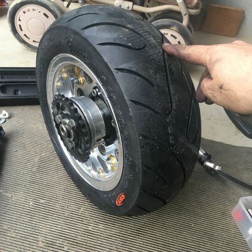 モンキー リアタイヤの交換 Risingforce Zwei