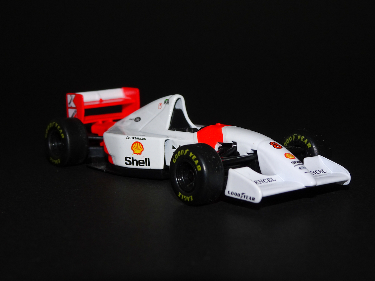 Amazon.co.jp: 京商 1/64 マクラーレン F1 GTR レーシング ミニカー