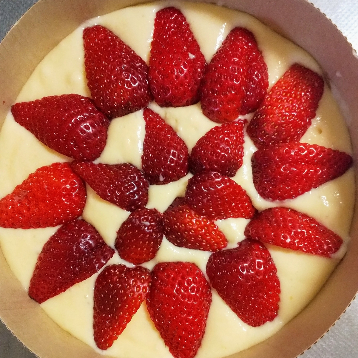苺のベイクドチーズケーキとお花 Secret Garden 苺のベイクドチーズケーキとお花 Secret Garden