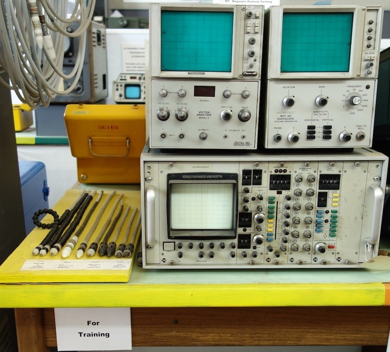 X線機械と非破壊検査機器〜メア・アイランド海軍博物館 - ネイビーブルーに恋をして