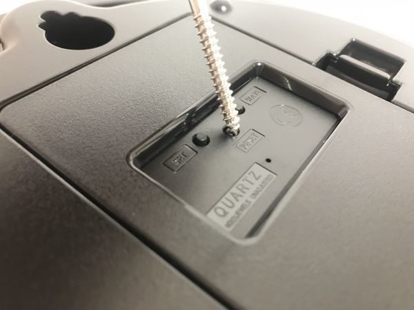 壁掛け電波時計の設定方法 紹介レビュー シンプルおしゃれでおすすめ カシオ Casio Iq 1060j 7jf ラクスキー