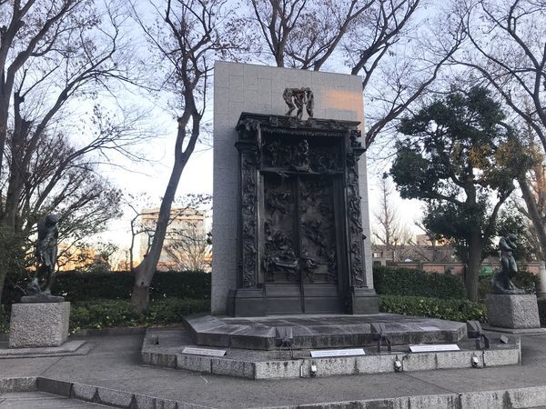 上野 国立西洋美術館 を無料で楽しむ 前庭のロダン彫刻 カフェ ショップなど ラクスキー