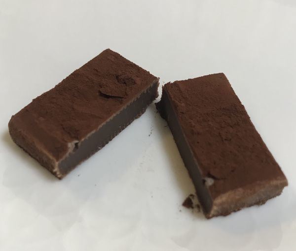 モンロワールの人気定番商品 生チョコレート洋酒風味 原材料名 カロリーなど ラクスキー