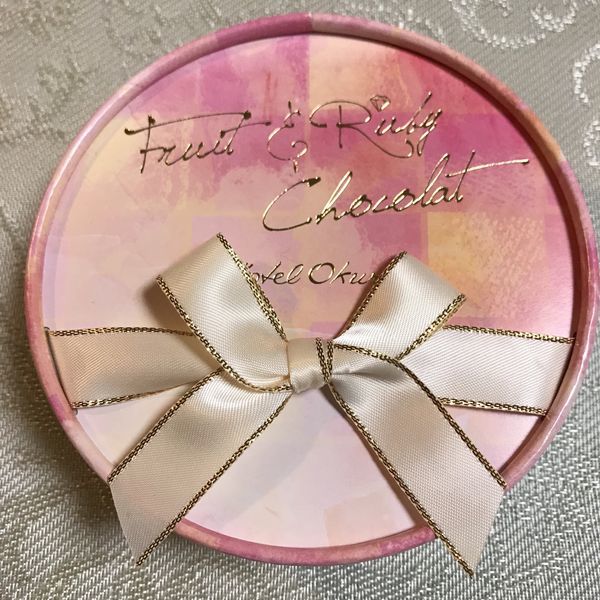 ホテルオークラのルビーチョコレート