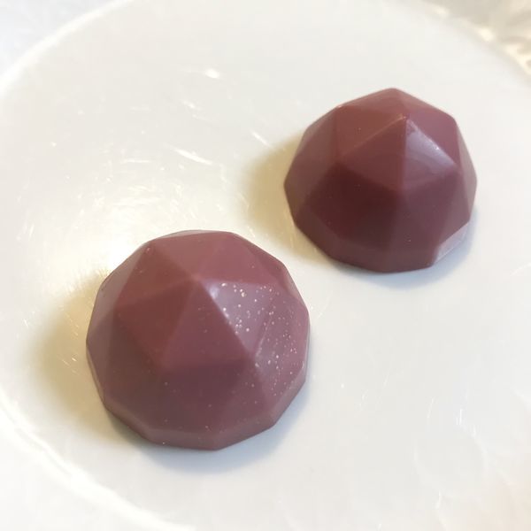 ホテルオークラのルビーチョコレート