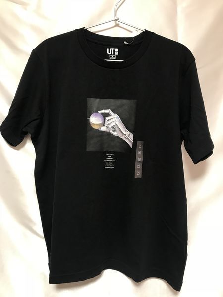 ナンヅカギャラリーの空山基がユニクロTシャツでコラボしたTシャツ