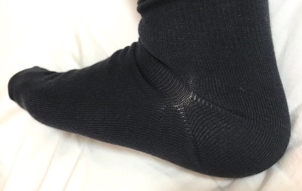 無印良品 履き口部分にゴムが無い靴下レビュー 足なり直角 メンズ 気になる