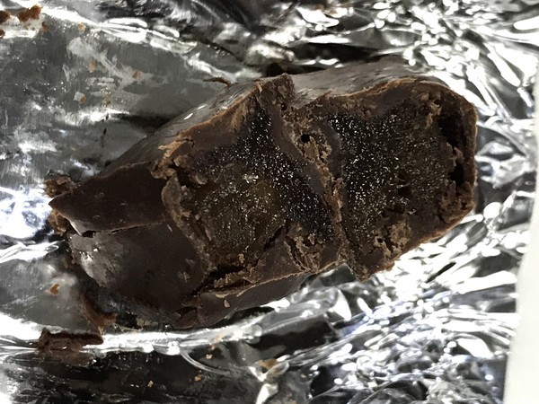 一番館】りんごチョコレート「ポーム・ダムール ブランデー」はお酒