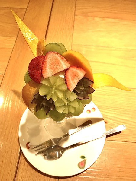 果実園リーベル 秋パフェ がゴージャスすぎる 秋のデザートメニュー 店舗一覧 My Spoon