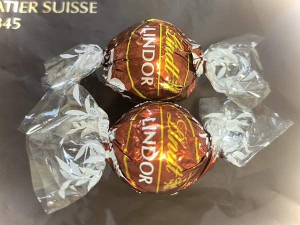 リンツ】リンドールの量り売りでケースの入れ間違い。交換はできる