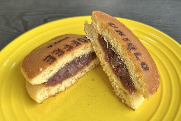 UNIQLO COFFE ユニクロカフェ銀座店 文明堂どらやき月三笠レビュー