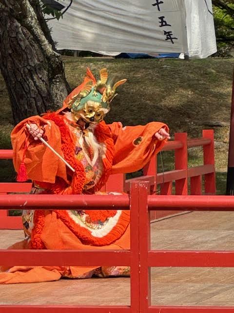 聖武祭 舞楽 上演：公益社団法人 南都楽所（なんとがくそ） 東大寺鏡池