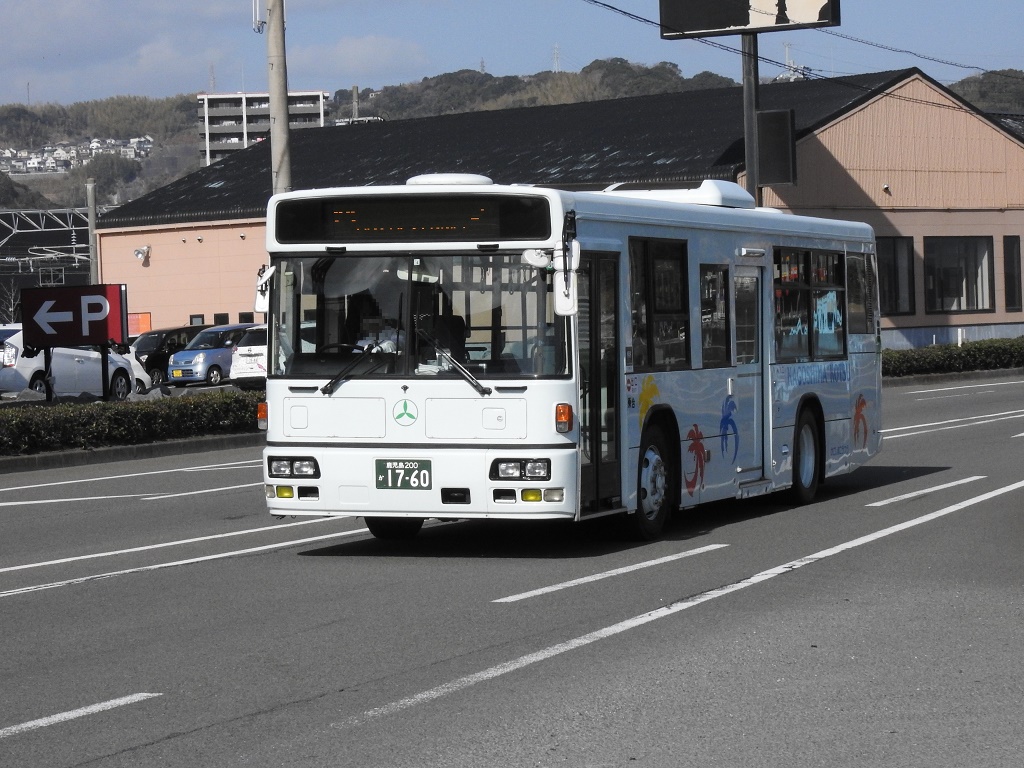 鹿児島交通(元西武バス) 1760号車 - 新つなぐ☆ひろがる☆ときめく