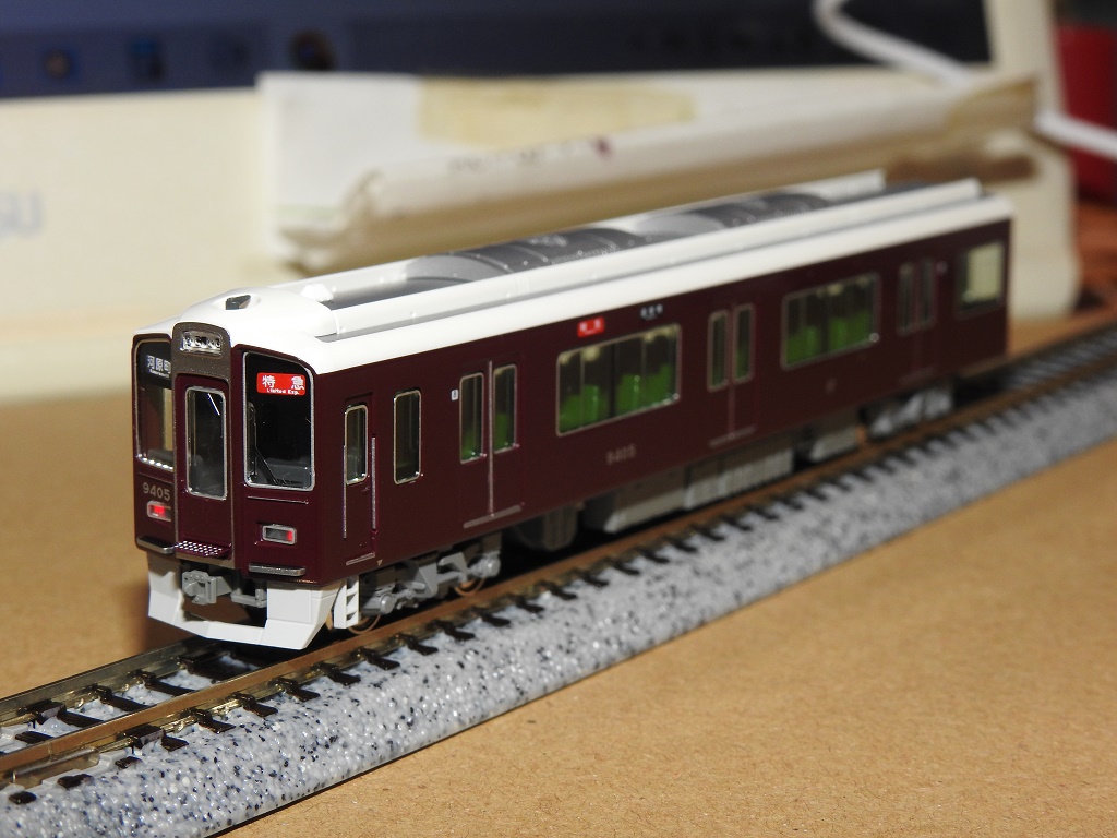 KATO】阪急9300系(9305F)の8両編成が入線！ - 新つなぐ