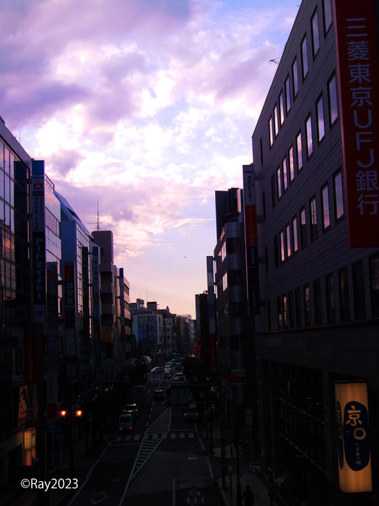 街並と空
