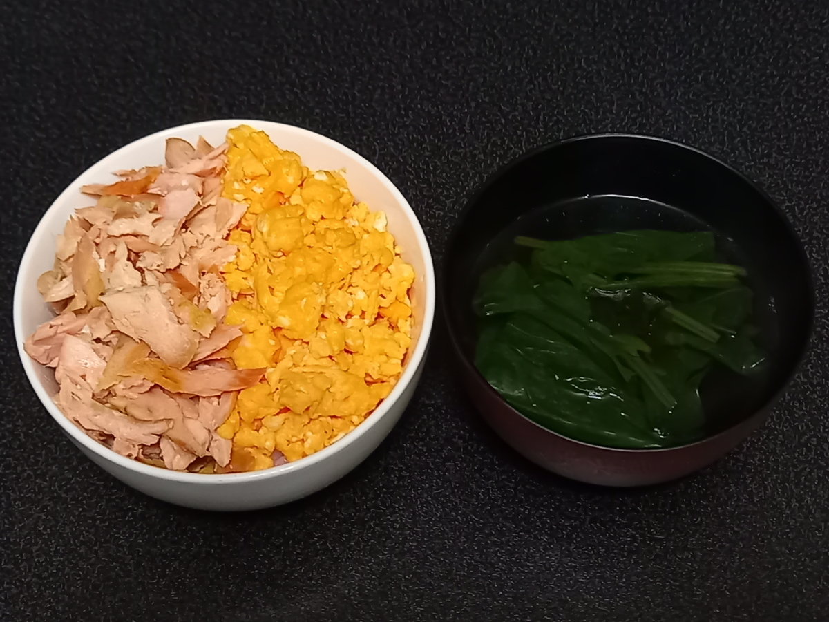 鮭と卵の二色丼 Rei S Notes 鮭と卵の二色丼 Rei S Notes