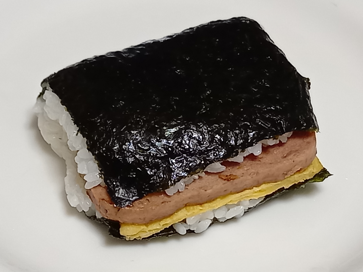 OHASHIマルシェ 牛すじ煮込みとポークたまごおにぎり - Rei's notes