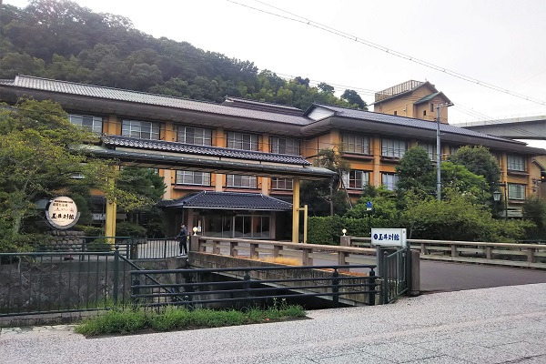 f:id:Reiherbahnhof:20190824045034j:plain f:id:Reiherbahnhof:20190824045034j:plain