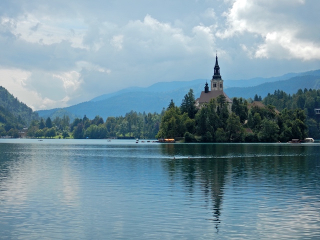 スロベニア２日目 日帰りでブレッド湖を満喫 世界一周５６日目 ２人で地球を旅行中 カップル世界一周ブログ