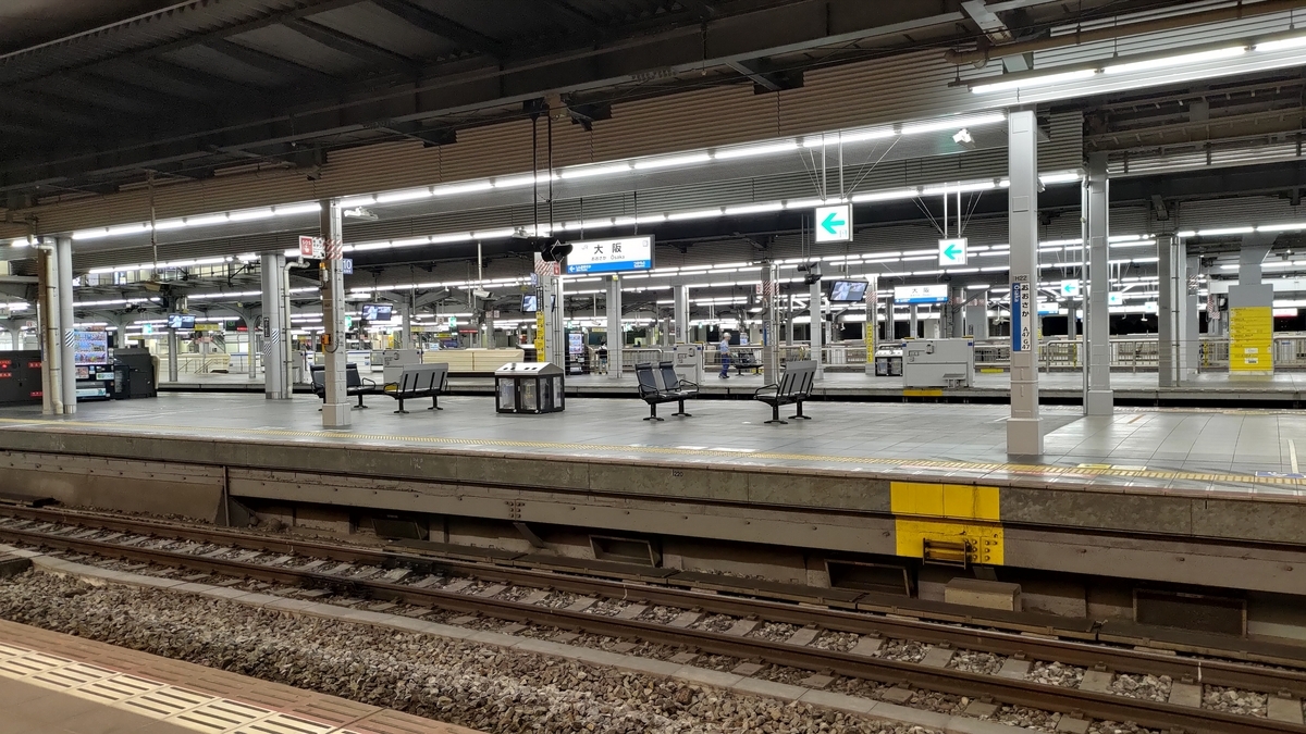 夜中の大阪駅
