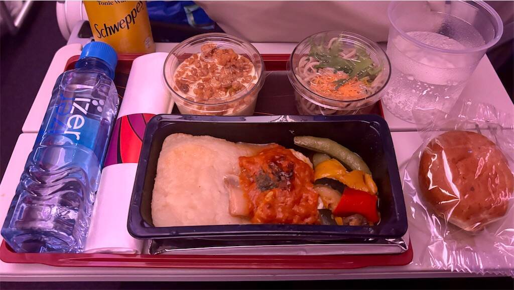 カタール航空の機内食