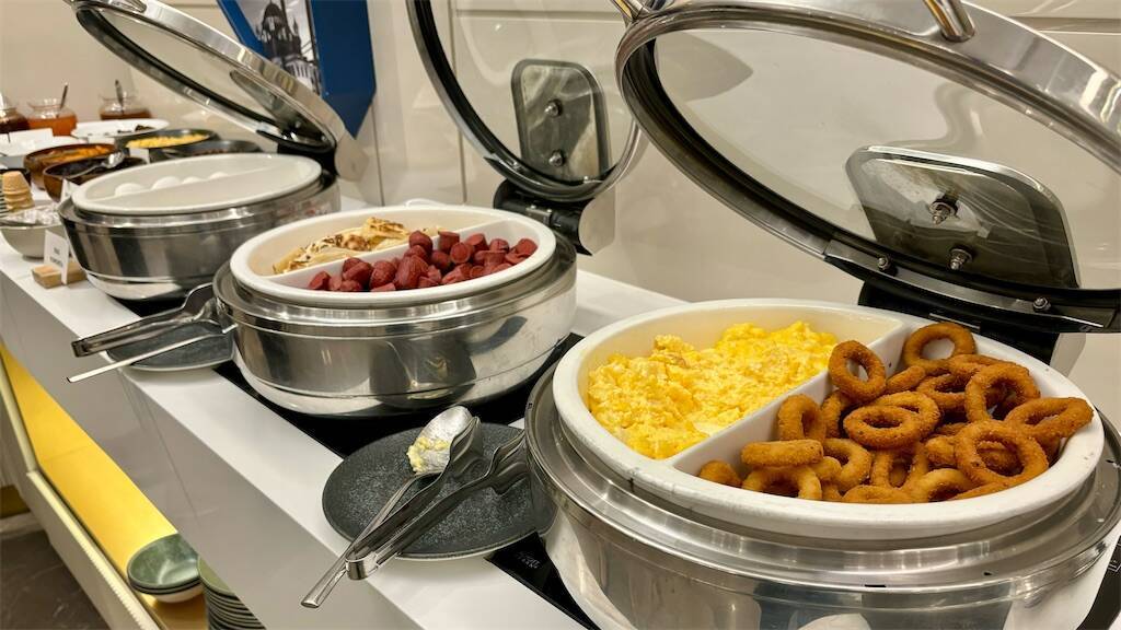 フォーポインツ フレックス バイ シェラトンイスタンブール 朝食