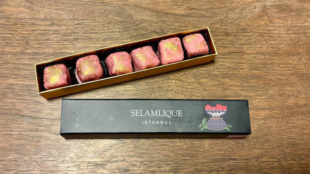 Selamliqueで購入したバラの香りのロクム