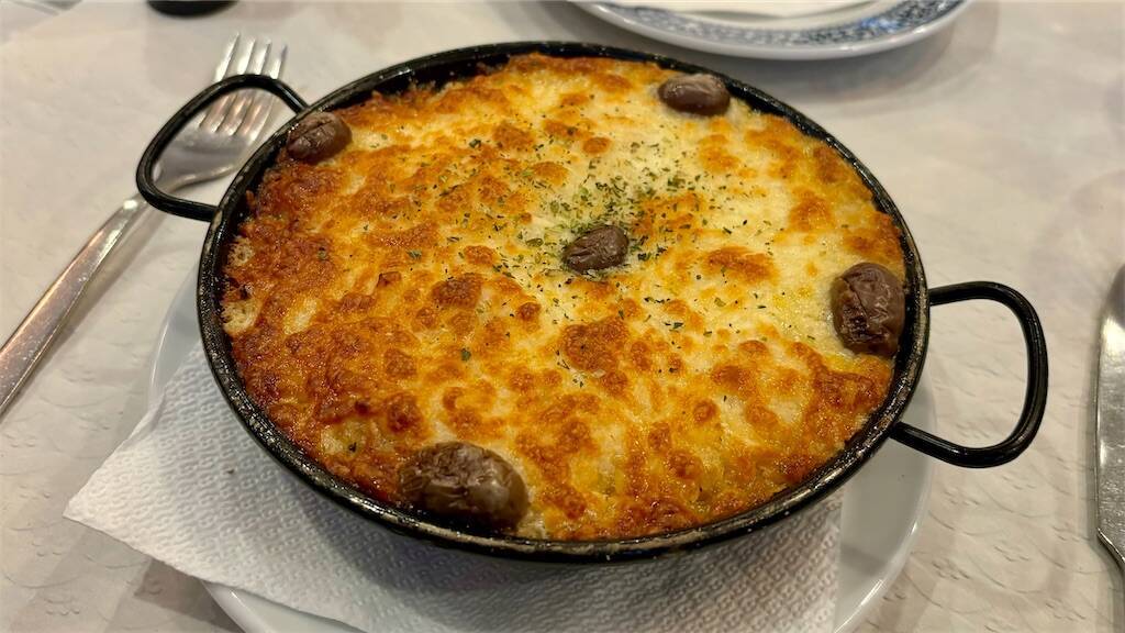 O castico restaurantのタラのグラタン