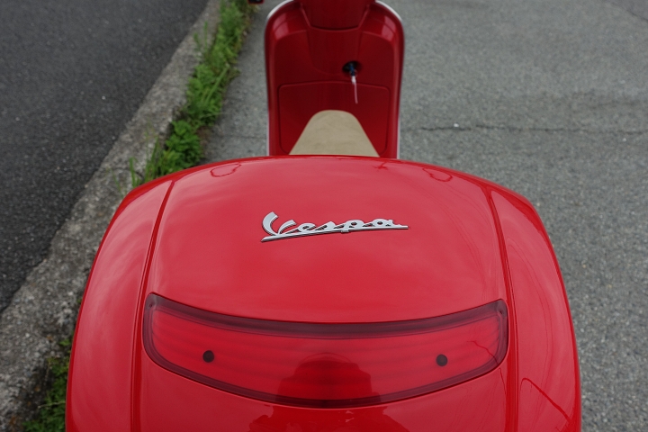 Vespa LX150ie にトップケース取付 - Rider Hide の No Guts, No Glory