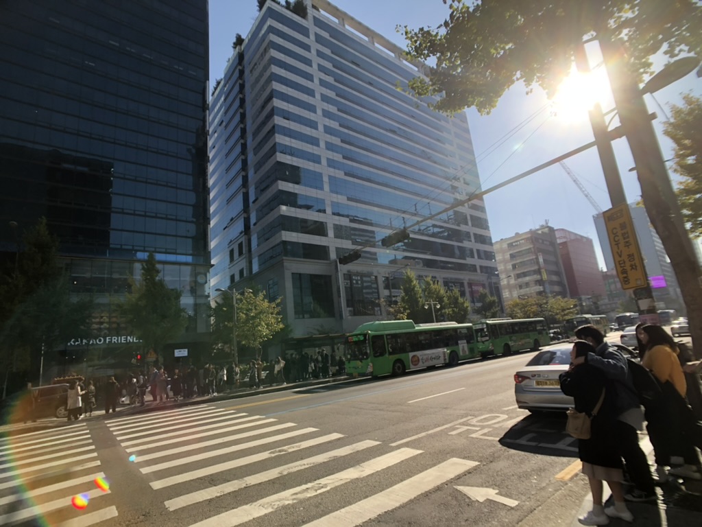 爆買いショッピング1泊ソウル旅 韓国おしゃれ学生街 弘大 ホンデ でコスメ 雑貨ハントが止まらない 服オタit系ol よねぴーの守美範囲