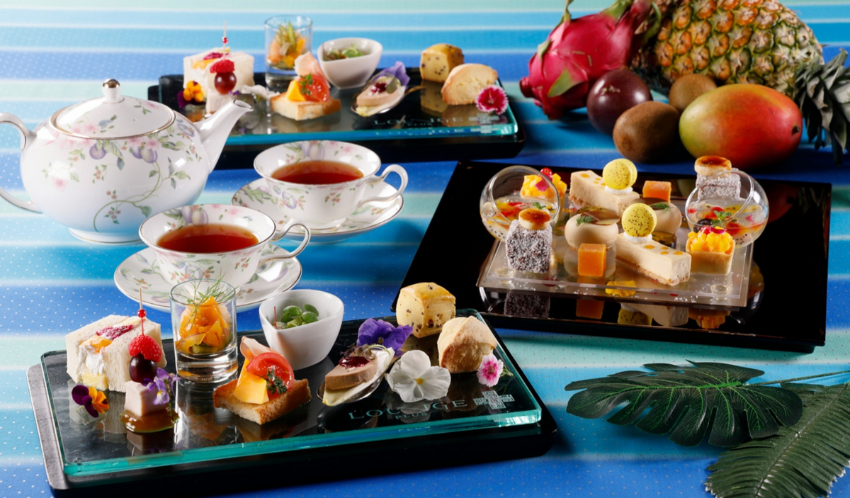 【大阪マリオット都ホテル】アーリーサマーアフタヌーンティー。初夏の訪れにトロピカルフルーツをたっぷり使ったタルトやムースなど