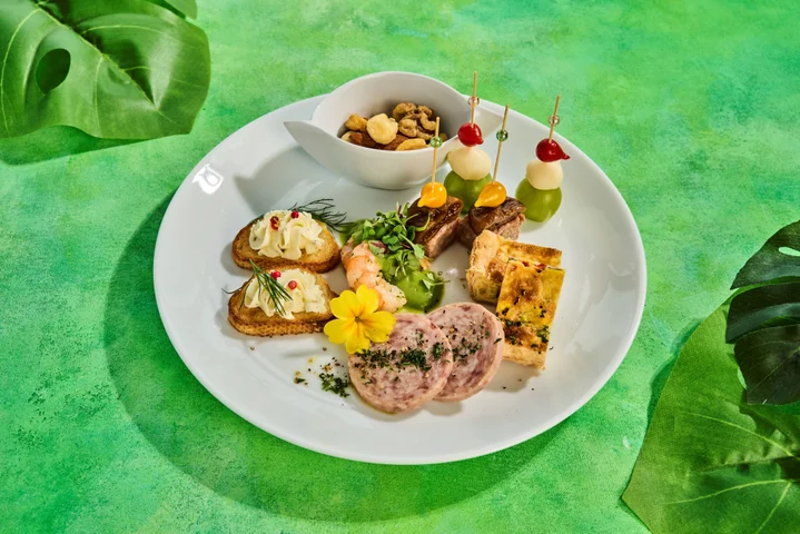 「アフタヌーンティー金鼓〈KONKU〉」