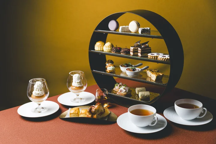 【フォションホテル京都】旅するフランスアフタヌーンティー。フランス郷土の味わいを堪能できるマカロンやケーキなど