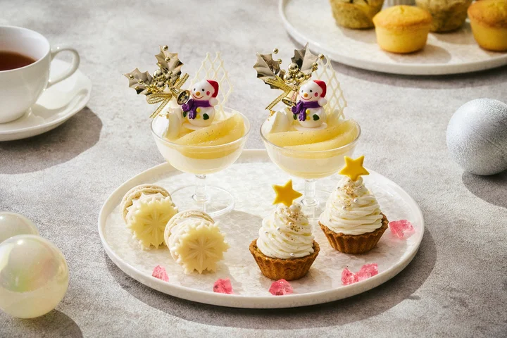 【川越プリンスホテル】雪のアフタヌーンティーセット。白い冬の世界を表現したパフェやムースなど