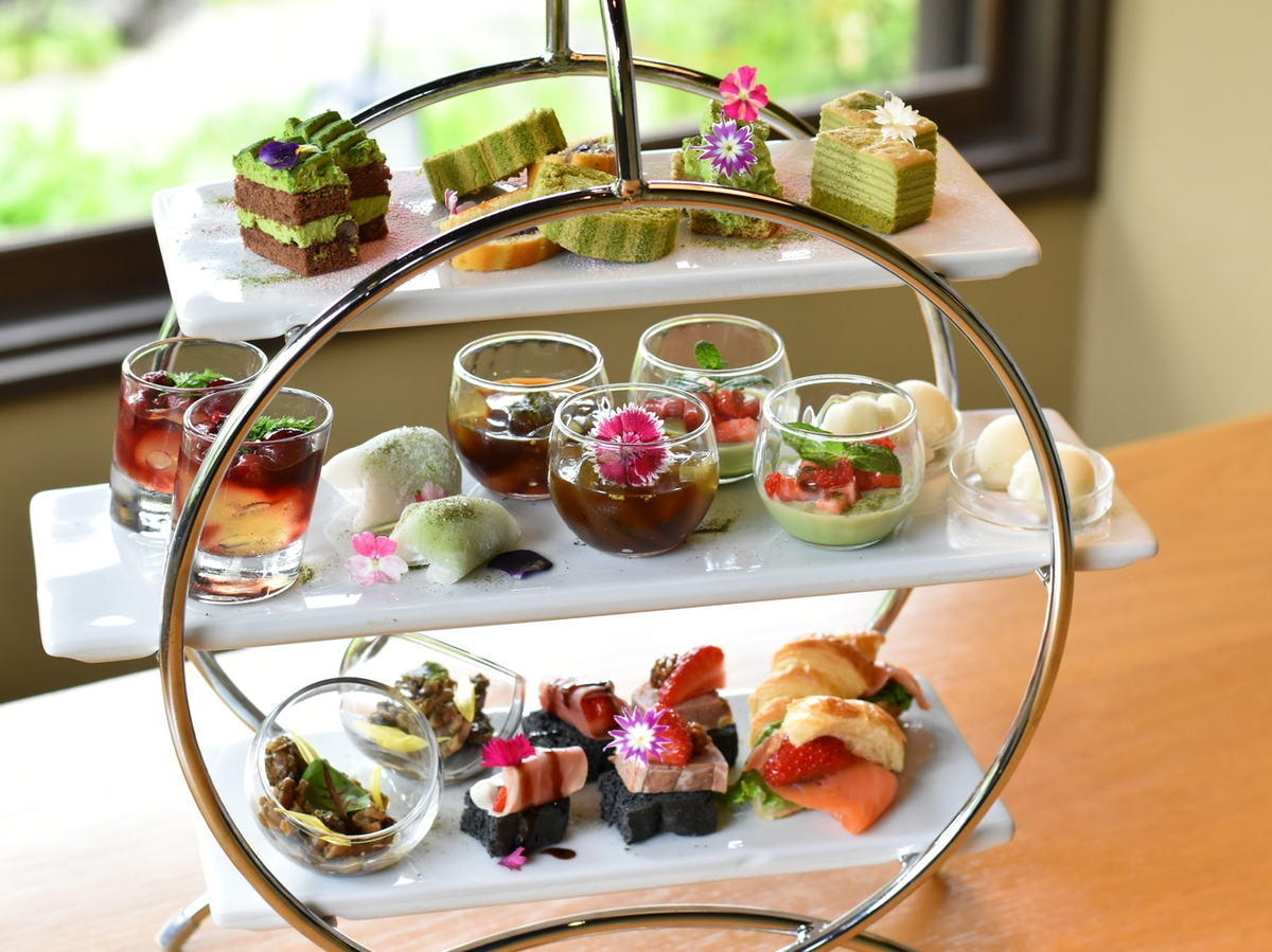 《楽天トラベル》HOTEL CULTIA 太宰府「【アフタヌーンティー付プラン】福岡果実を使用した約14種のセイボリー＆スイーツを堪能＜2食付＞」
