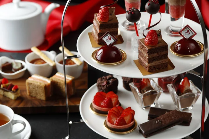 東京マリオットホテル「ストロベリー アンド ビーントゥバー チョコレート アフタヌーンティー」