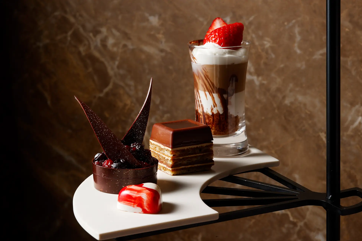 【ホテル雅叙園東京】バレンタインアフタヌーンティー。本格チョコレートの世界が広がるパフェやパウンドケーキなど