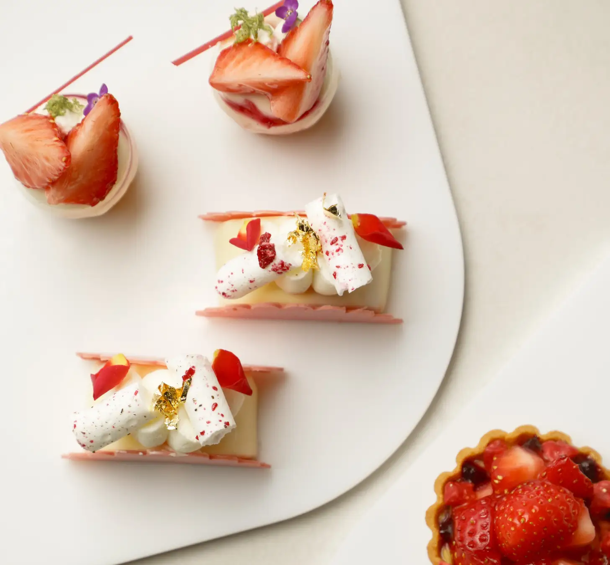 【フォーシーズンズホテル大阪】ストロベリーアフタヌーンティー