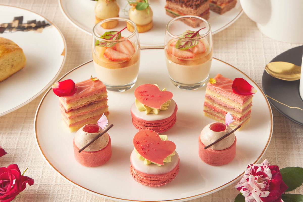 【ウェスティンホテル横浜】バレンタイン アフタヌーンティー。濃厚なチョコレートを堪能できるマカロンやタルトなど