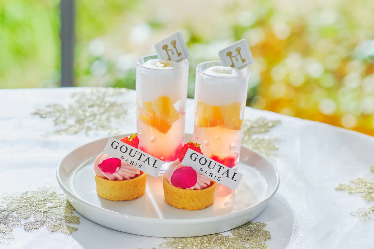 【ストリングスホテル 名古屋】パリ発フレグランスメゾン《グタール》とコラボアフタヌーンティー。夏が旬のピーチやローズを楽しめるムースやテリーヌなど