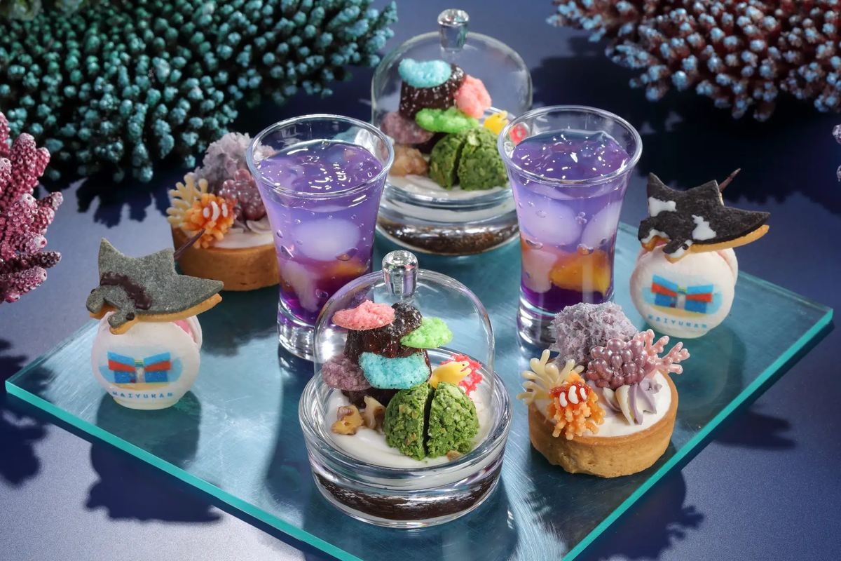 【シェラトン都ホテル大阪】「海遊館」コラボアフタヌーンティー。海の生き物たちとサンゴの海をモチーフにしたタルトやマカロンなど