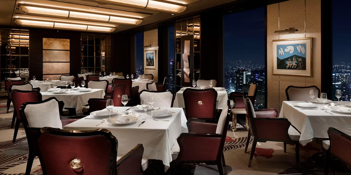 レストラン「DINING & BAR TABLE 9 TOKYO」 