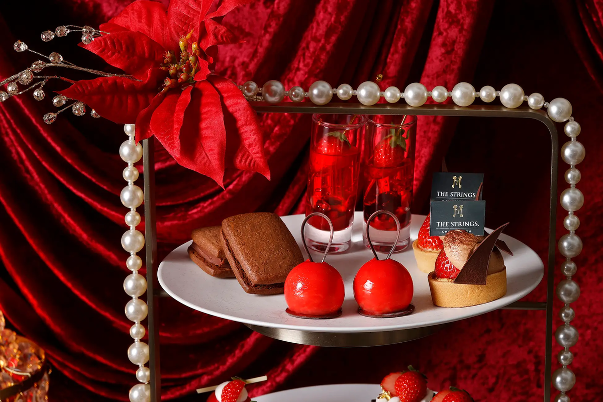 ザ ストリングス 表参道『ルビーエレガンス クリスマスアフタヌーンティー』 