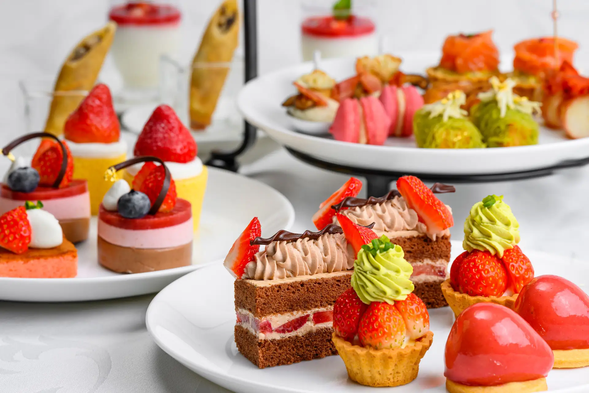 【ホテル金沢】苺の香りアフタヌーンティー。冬の恵みや発酵文化も堪能できるショートケーキやムースなど