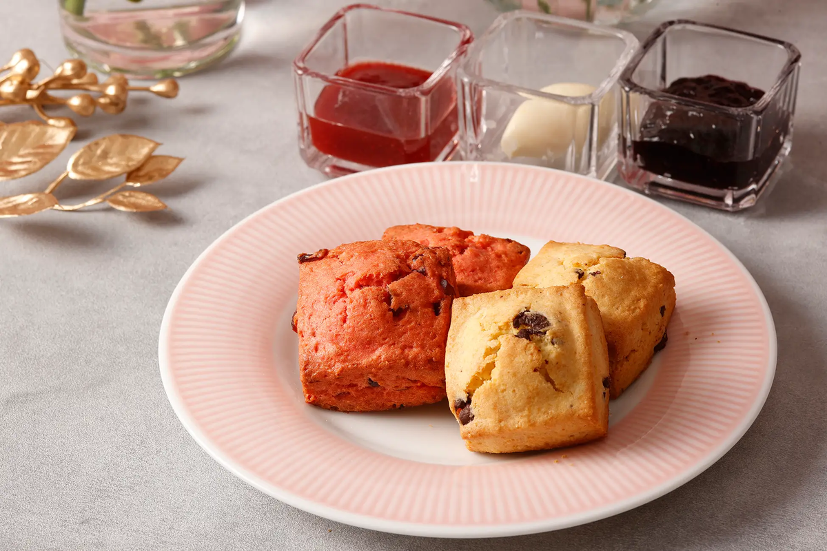 ホテル インターコンチネンタル 東京ベイ「ストロベリー＆ショコラアフタヌーンティー」