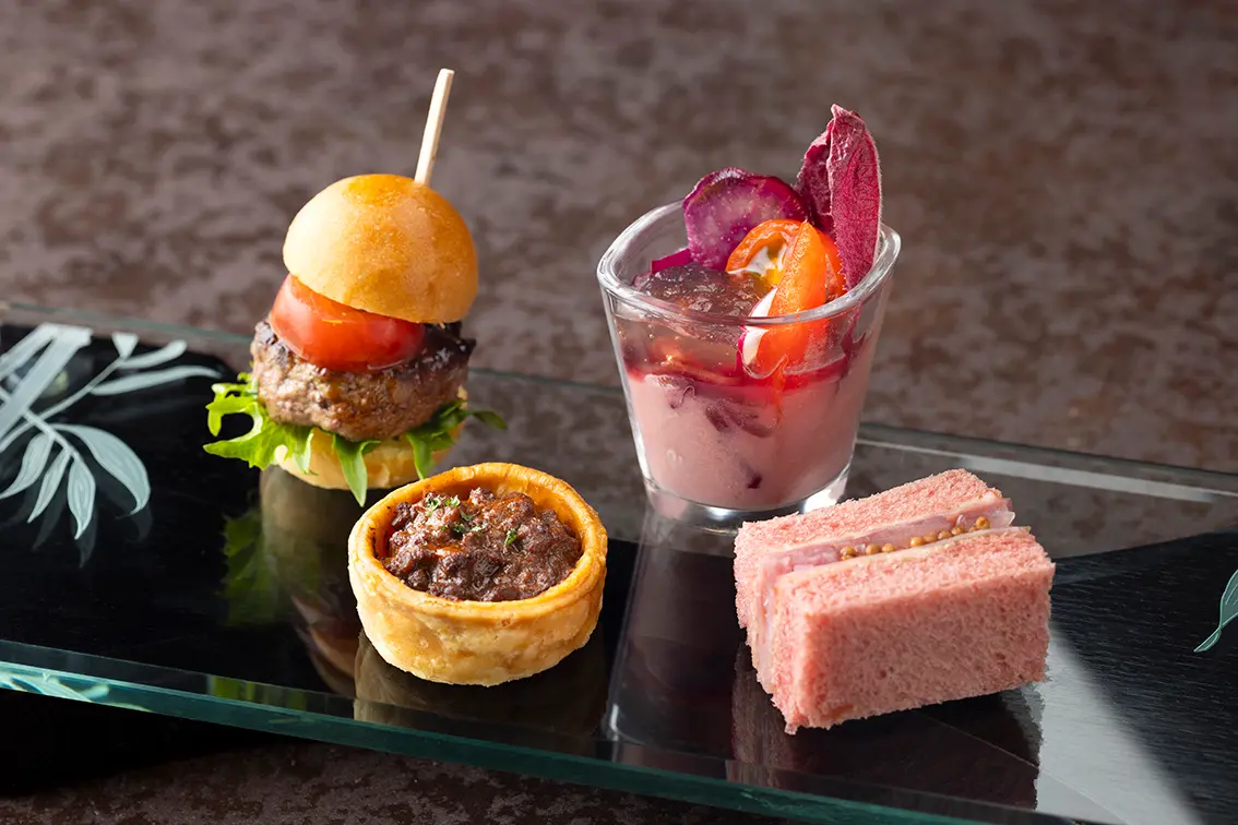 シェラトン都ホテル東京「苺とショコラのアフタヌーンティー」