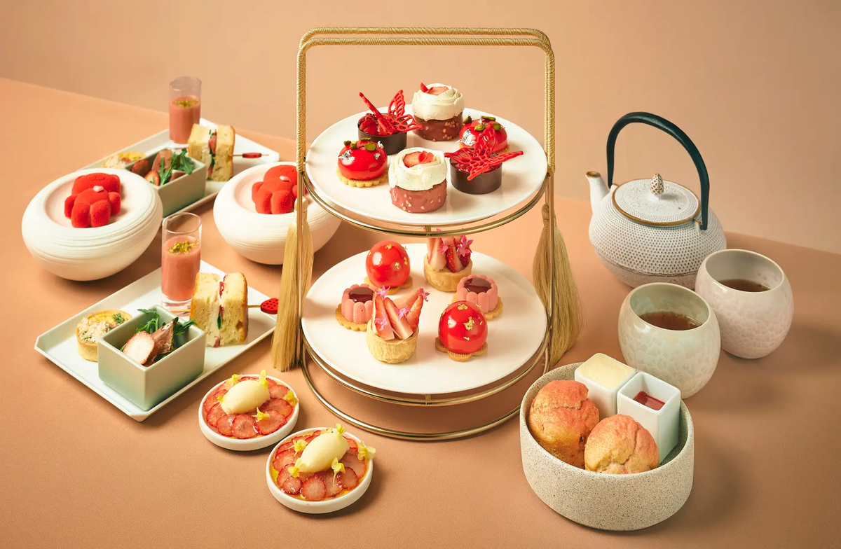 【ヒルトン京都】京都産いちごが彩るアフタヌーンティー。甘美な世界に包まれたタルトやケーキなど