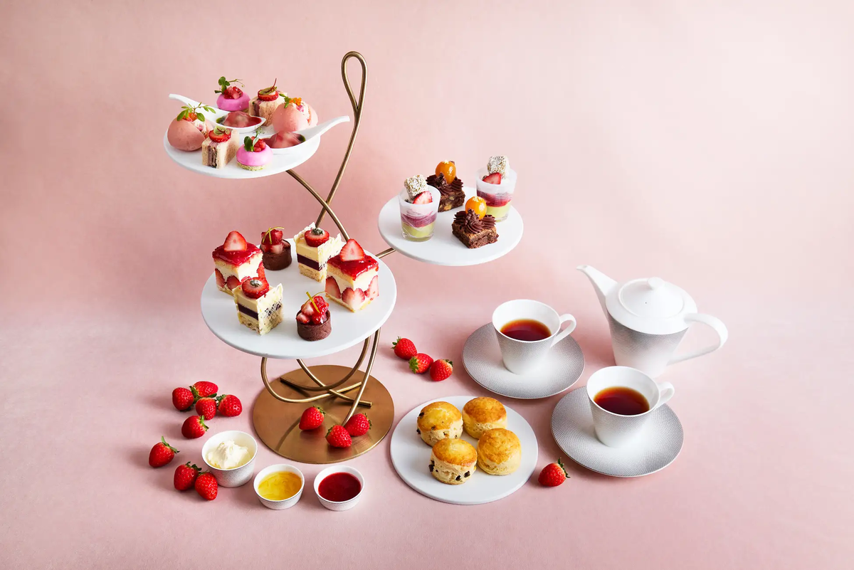 【JWマリオット・ホテル東京】「苺」と「チョコレート」２つのアフタヌーンティー。甘い魔法に包まれたタルトやムースなど